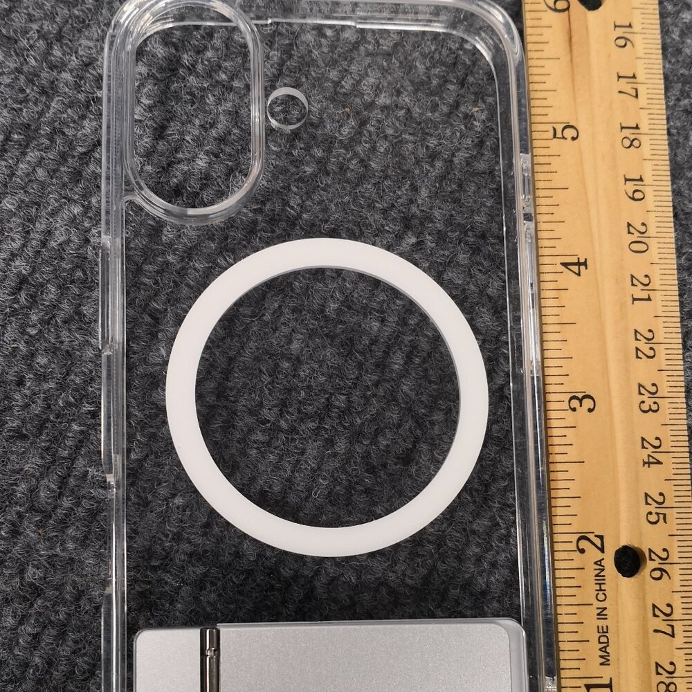 Magnetic Clear Case for iPhone 16, MagSafe Compatible Anti-Yellow. Transparent.